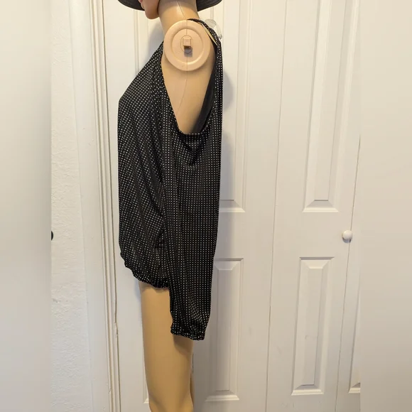 Michael kors cold shoulder smock long sleeve Black rhinestone size PXL. - Picture 2 of 9